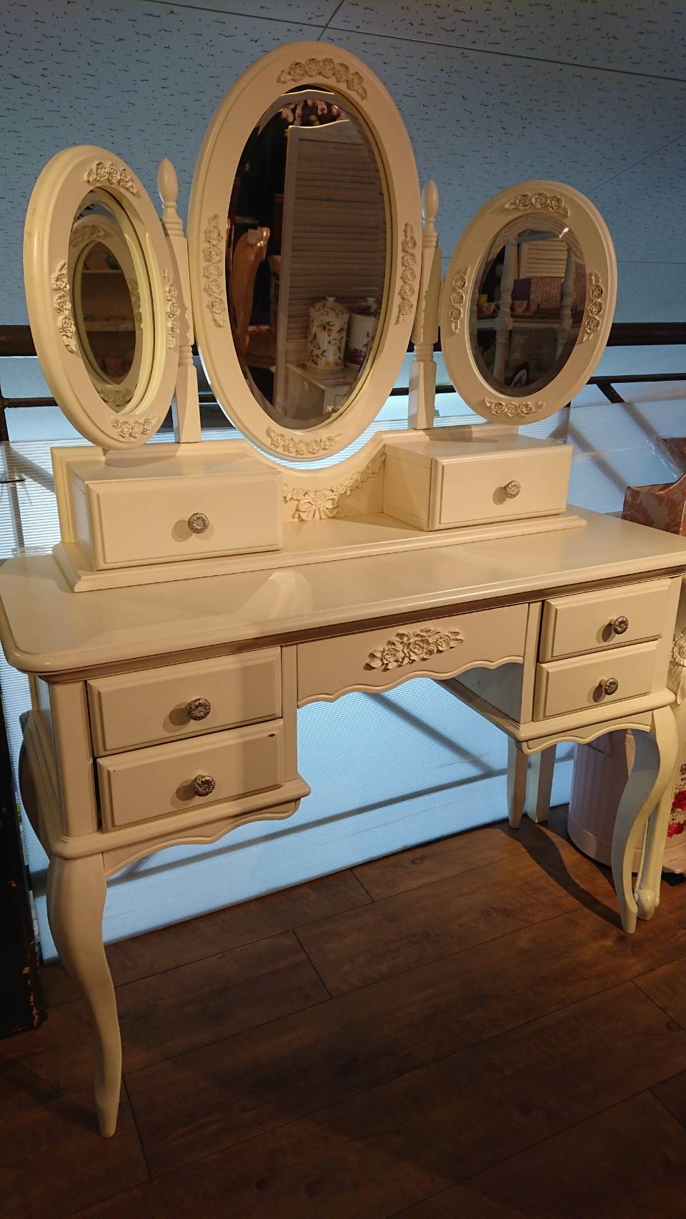 ロココ調ドレッサー 引き取りのみ 逸れる 