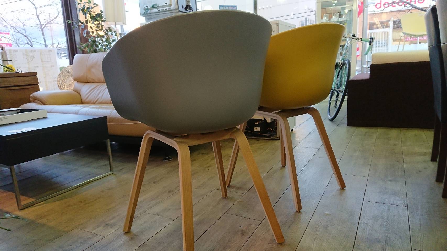 ☆HAY ヘイ ABOUT A CHAIR アバウト ア チェア アームチェア グレー イエロー 北欧家具 かわいい 椅子 買取しました☆ | 愛知と岐阜のリサイクルショップ 再良市場 ☆HAY ヘイ ABOUT A CHAIR アバウト ア チェア アームチェア グレー イエロー 北欧家具 かわいい 椅子 買取しました☆ | 愛知と岐阜のリサイクルショップ 再良市場