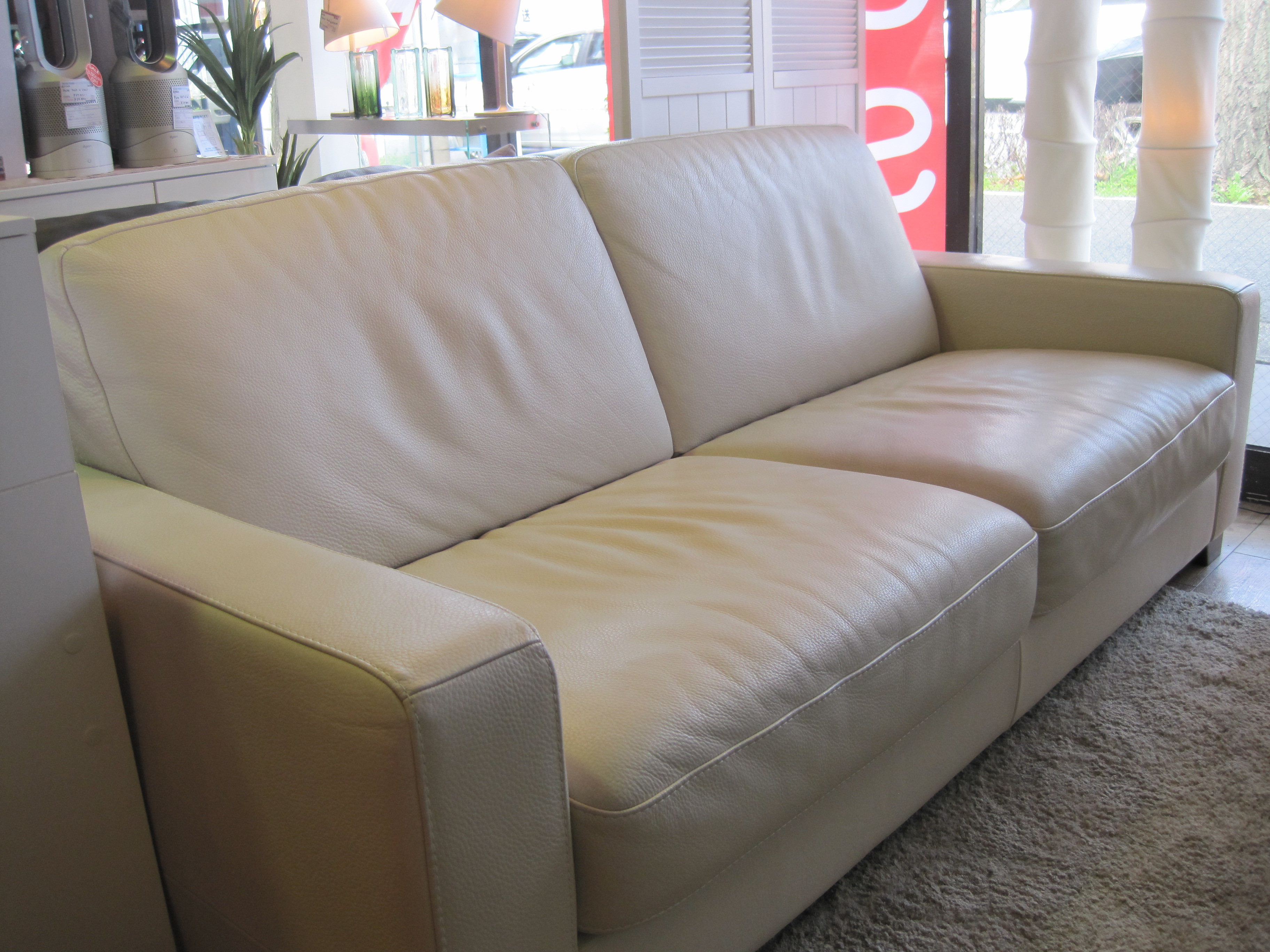 NATUZZI ITALIA(ナツッジ イタリア) 総本革 3Pソファ ホワイト 買取