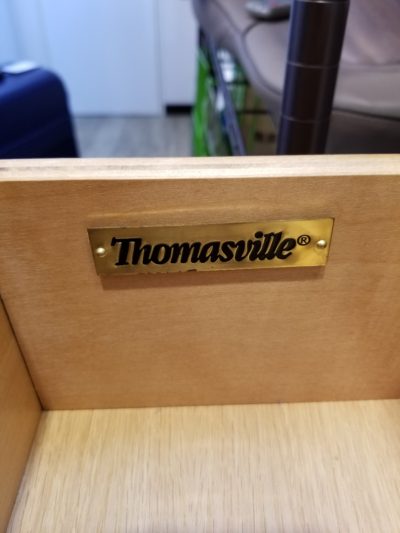 Thomasville 飾り棚 3