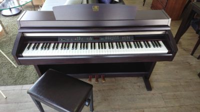 YAMAHA　Clavinova　電子ピアノ