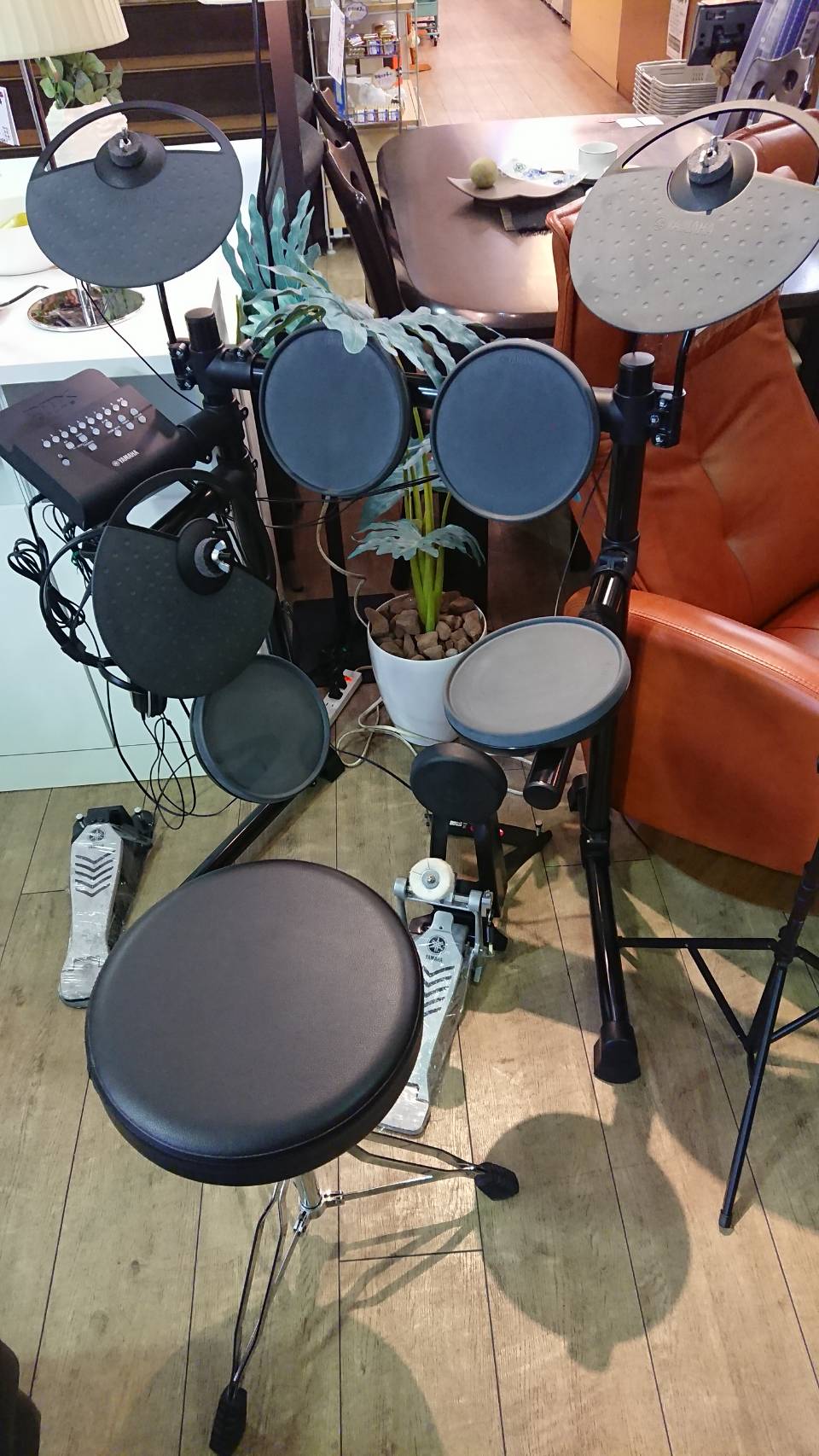 ☆YAMAHA ヤマハ 電子ドラム セット DTX430K 椅子 譜面台 ヘッドフォン 