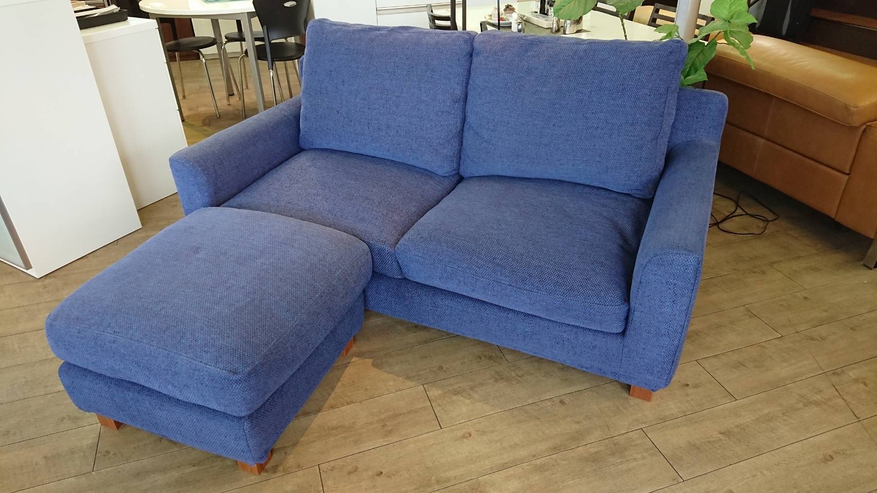 NOYES（ノイエス）ソファ オットマン付き 中古品