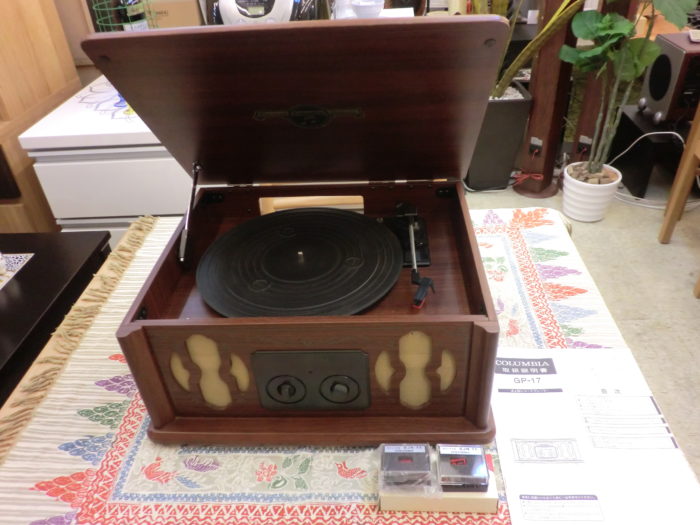 COLUMBIA 音聴箱 卓上型プレーヤー 木目 GP-17 買取しました! | 愛知 COLUMBIA 音聴箱 卓上型プレーヤー 木目 GP-17 買取しました! | 愛知