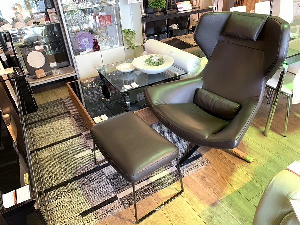 T2874☆展示極美品☆B＆B☆MART☆マート☆ラウンジチェア☆総革☆回転 