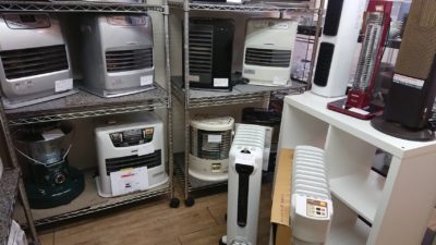 暖房器具　石油ファンヒーター　石油ストーブ　オイルヒーター　電気ヒーター　ファンヒーター　未使用　美品