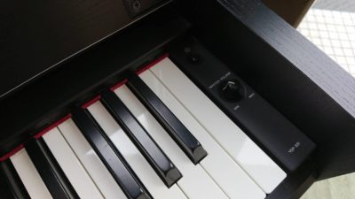 Yamaha　ヤマハ　Arius　アリウス　ピアノ　省スペース　コンパクト