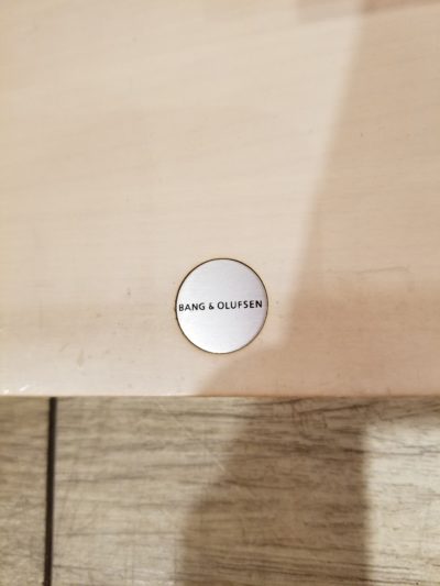 BANG＆OLUFSEN　壁掛けCDラック