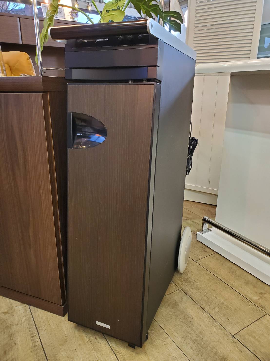 Sevicestyle デバイスタイル ワインセラー 12本収納タイプ 電子冷却式 家庭用ワインセラー 買取しました 愛知と岐阜のリサイクルショップ 再良市場