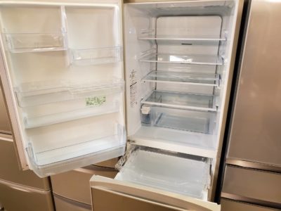 toshiba　とうしば　大型冷蔵庫　ファミリー向け　真ん中野菜室　左開き　自動製氷