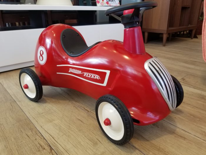 新品 Radio Flyer 乗用玩具 リトルレッド・ロードスターNo.8 【公式通販】