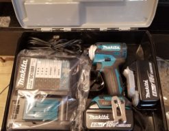 makita　マキタ　充電式インパクトドライバー　TD171D