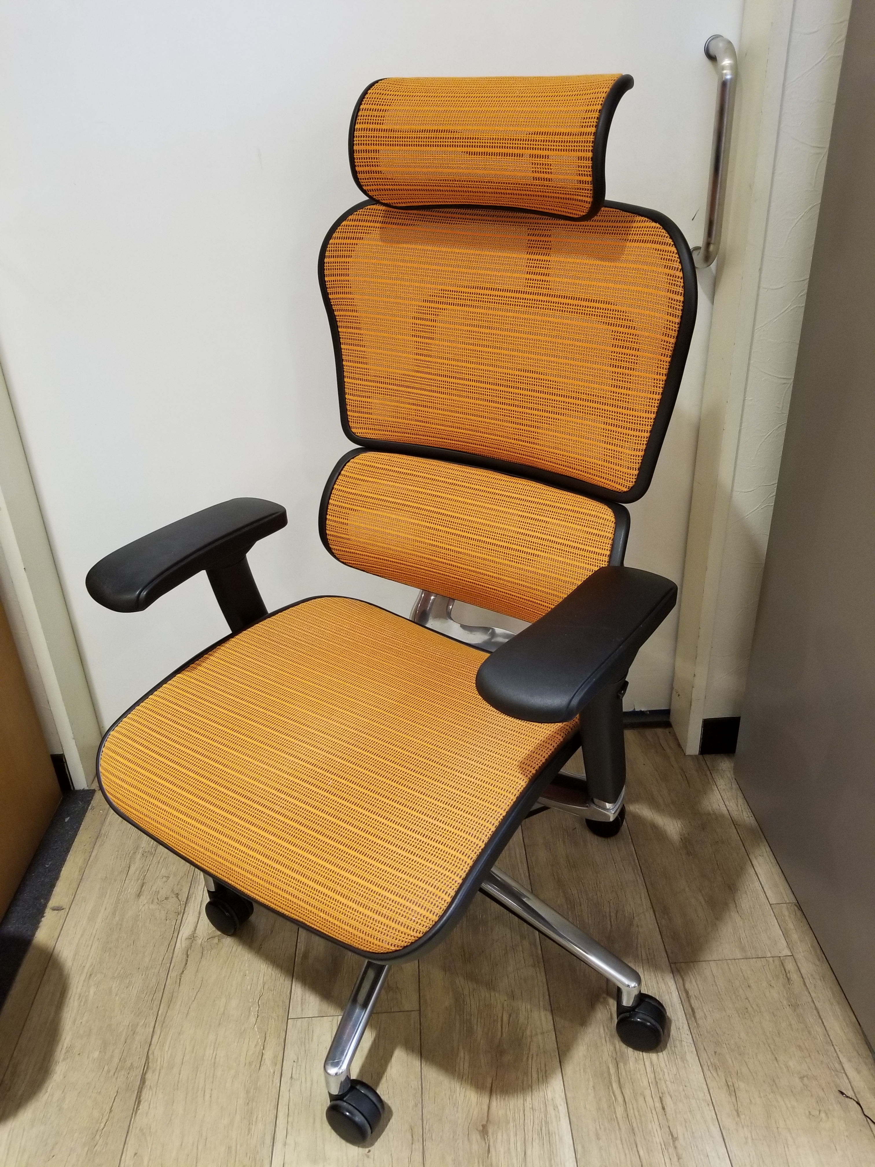 Ergohuman Pro エルゴヒューマン プロ ヘッドレスト付き ハイタイプ 