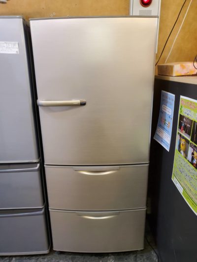 AQUA　アクア　272L　3ドア冷蔵庫　2019年製　美品　キレイ　自動製氷付き　新しい