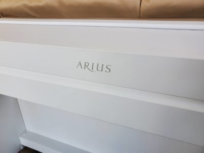 Yamaha　ヤマハ　Arius　アリウス　デジタルピアノ　ホワイトカラー　キレイ　オシャレ　かっこいい