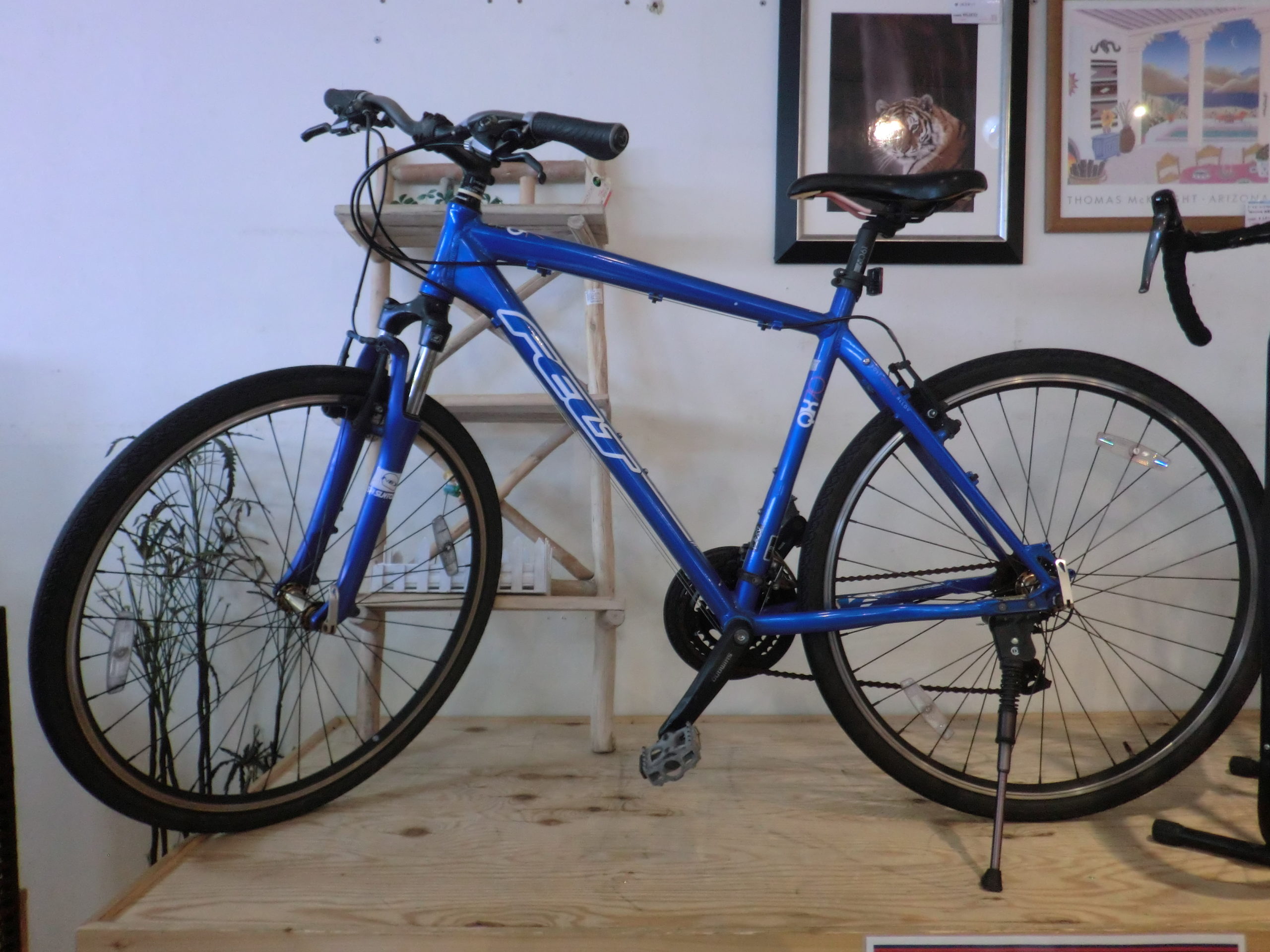 【中古品】クロスバイク　FELT QX70 24段変速 中古品】クロスバイク FELT QX70 24段変速