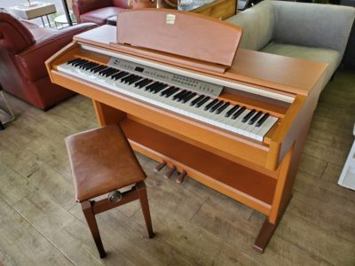 YAMAHA　ヤマハ　電子ピアノ　Clavinova　クラビノーバ　デジタルピアノ　2003年製　椅子付き　チェリー調　明るいブラウン　高級