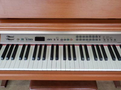 yamaha　ヤマハ　CLAVINOVA　クラビノーバ　デジタルピアノ　ピアノ　木製鍵盤　ピアノ始めたい　椅子付いてる　セット　グレードハンマー　ハイブリットモデル　おススメ　オススメ　早い者勝ち　本格的　高級感　キャメル　ナチュラル