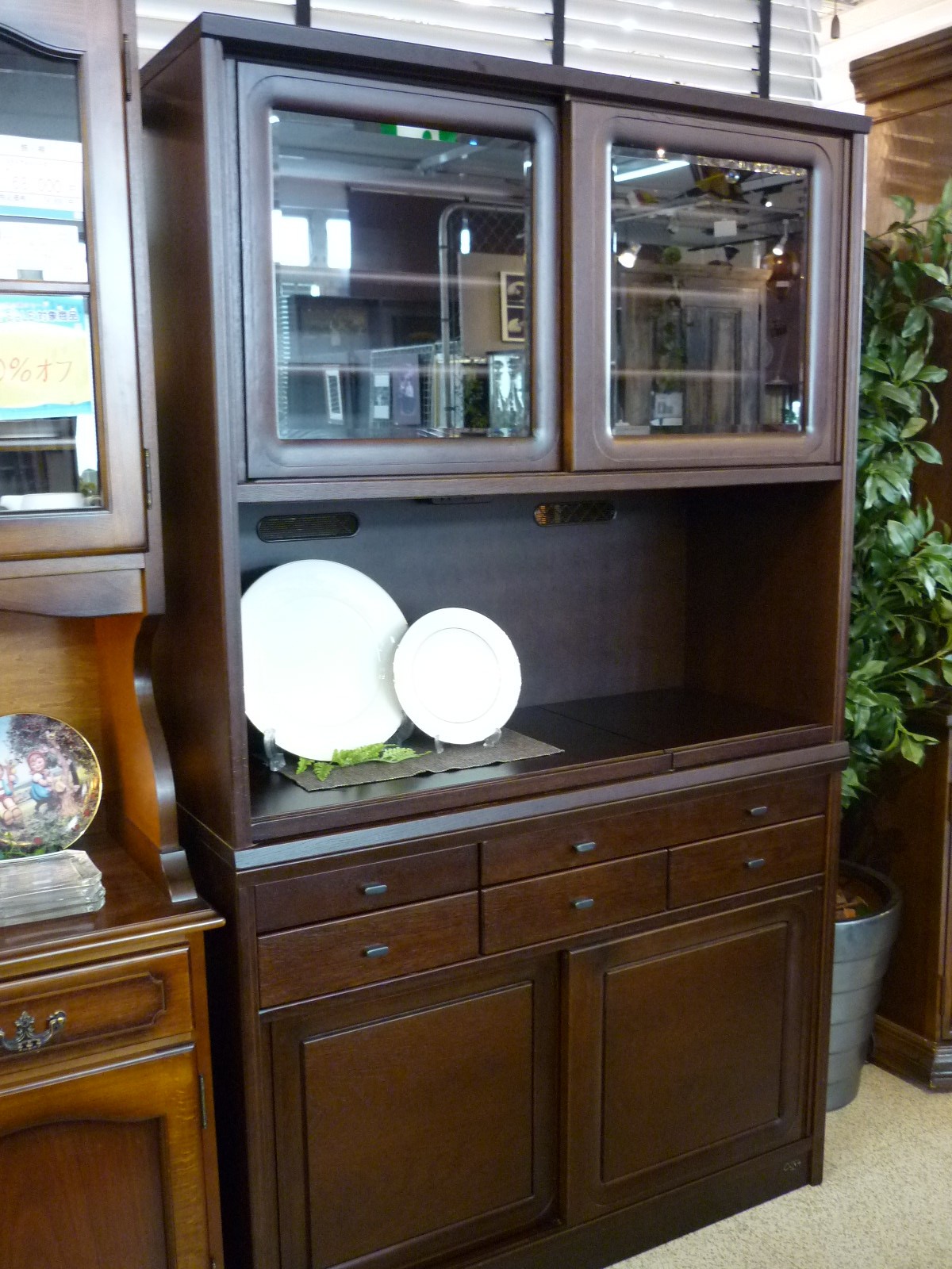 レンジボード 食器棚 カップボード 斉藤家具工業 Authentic Furniture By Saito シック レトロ調 買取しました 愛知と岐阜のリサイクルショップ 再良市場 レンジボード 食器棚 カップボード 斉藤家具工業 Authentic Furniture By Saito シック レトロ調 買取しました 愛知と岐阜のリサイクルショップ 再良市場