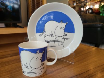 ARABIA FINLAND / アラビアフィンランド　Moomintroll on ice / ムーミントロールオンアイス　マグカップ　プレート