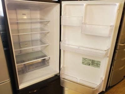 hitashi　ひたち　日立　315L3ドア冷蔵庫　ノンフロン冷凍冷蔵庫　冷凍　冷蔵室　野菜室　真ん中野菜　大きめ　一人暮らし　自炊する人向け　単身　スリムタイプ　スリムな冷蔵庫　おしゃれ