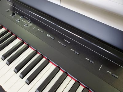 alesis　アレシス　recital　電子ピアノ　キーボード　スタンド　ペダル　譜面台　レッスンモード　レイヤーモード　メトロノーム　オススメ