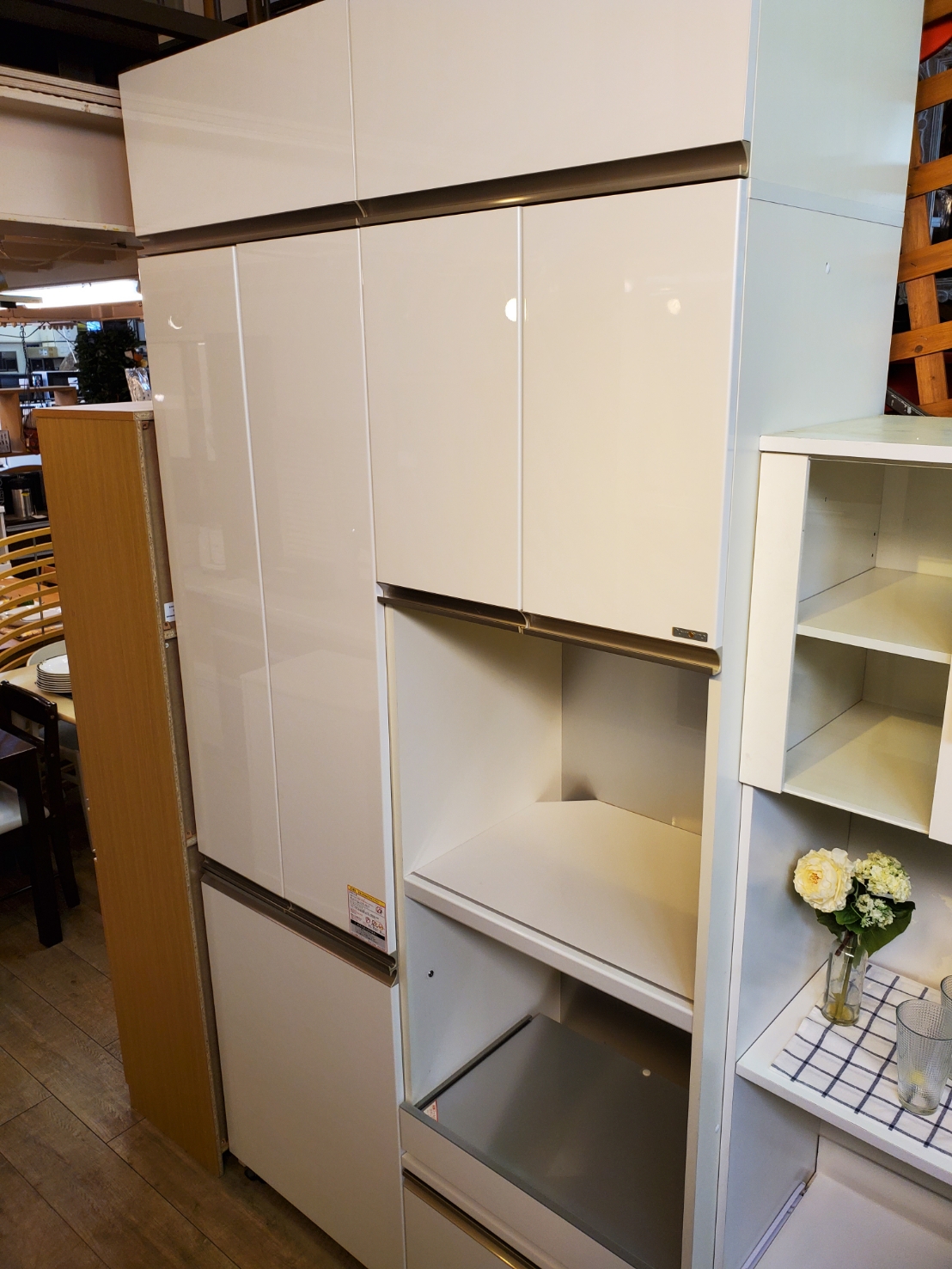 Pamouna パモウナ レンジボード 白鏡面 収納力抜群 ダストボックス付き キッチン収納 食器棚 買取しました 愛知と岐阜のリサイクルショップ 再良市場