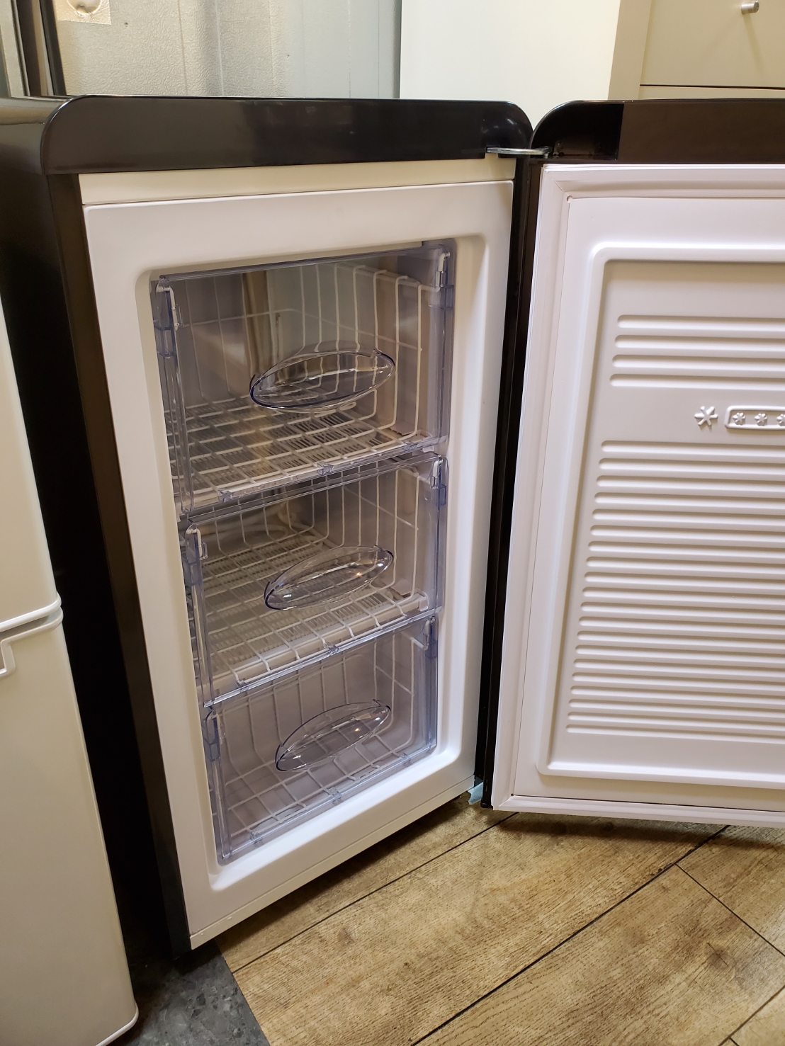 新作NEW A-STAGE 冷蔵庫 Ｇｒａｎｄ Ｌｉｎｅ １ドア 右開き／左開き付け替え １７Ｌ WRF-1017W ホワイト：コジマ店 