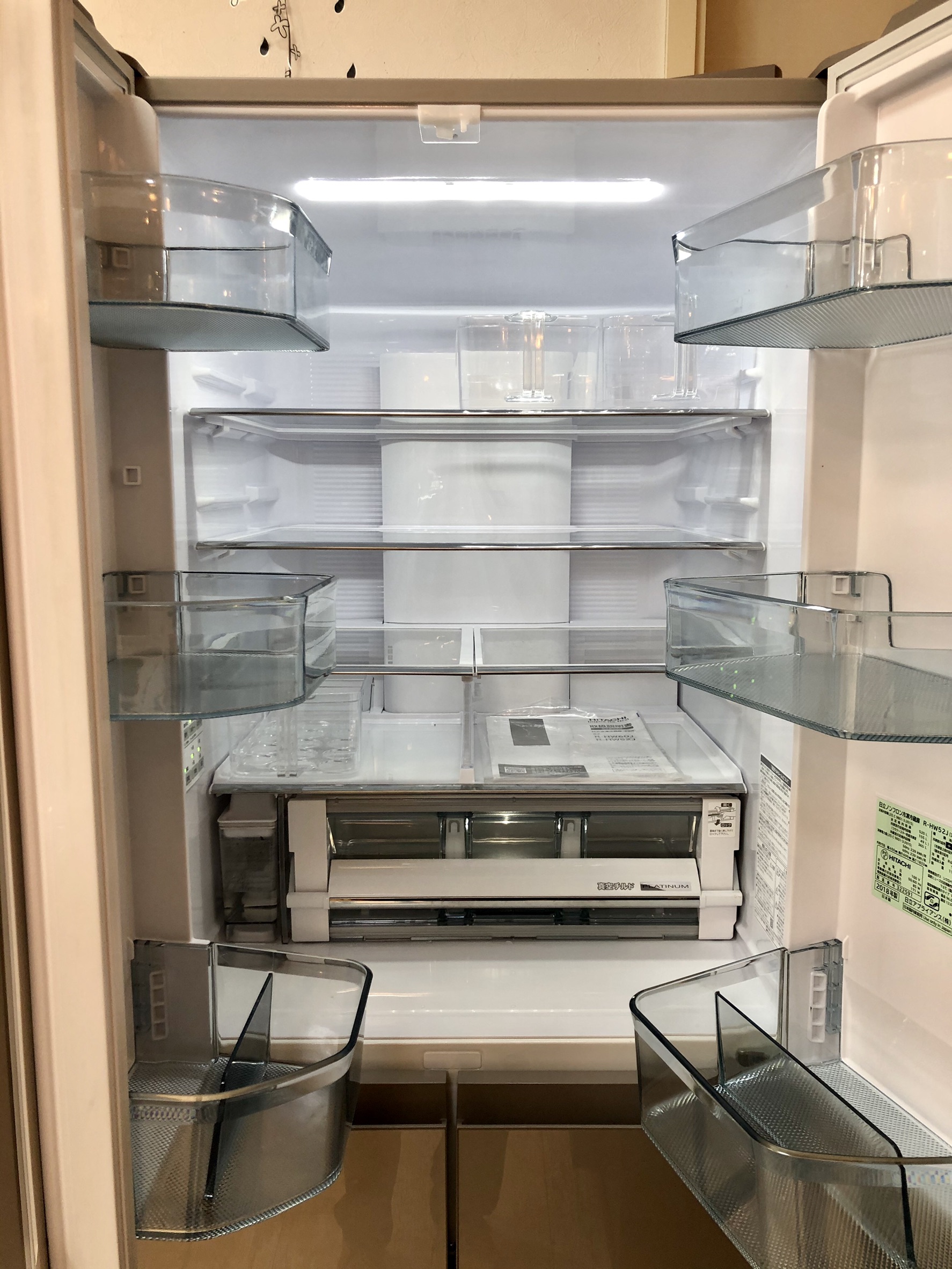 HITACHI / 日立 2018年製 ガラストップ 520Lフレンチ6ドア冷凍冷蔵庫 