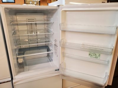 toshiba　東芝　vegeta　ベジータ　363L冷蔵庫　3ドア冷蔵庫　冷凍冷蔵庫　2019年　350L　400L　大容量　スリムタイプ　自動製氷　美品　白色　片開き　まとめ買い　単身　一人暮らし　2人暮らし　2～3人暮らし　1人暮らし　スタイリッシュ　清潔感　スマート　野菜室　冷凍室　冷蔵室