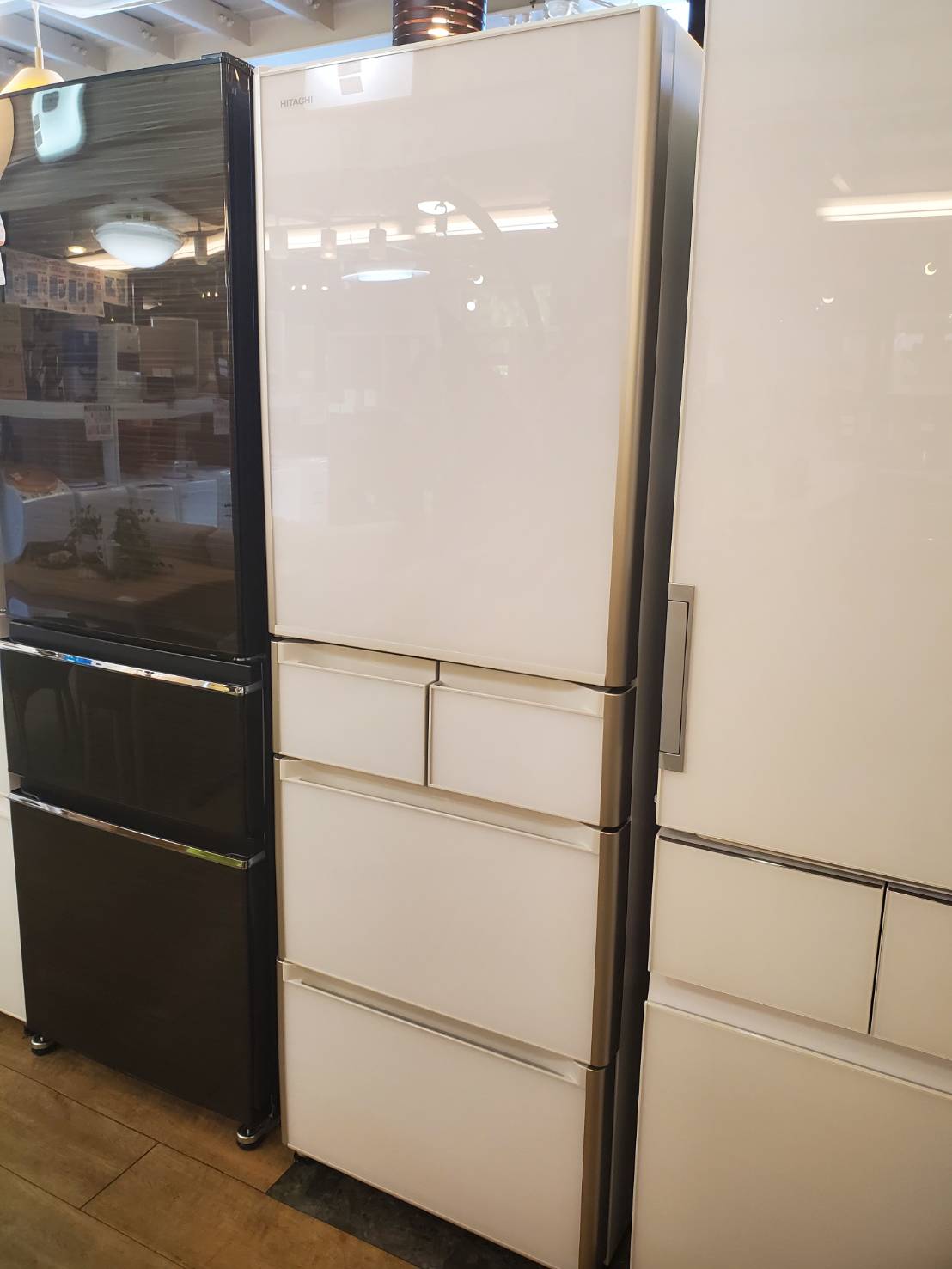 はらくらく ヤフオク! 475L 2013年 6ドア ガラスドア 真 - K 日立 冷蔵庫 があります