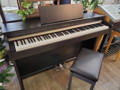 KAWAI　カワイ　河合楽器　電子ピアノ　CN25　デジタルピアノ　2016年製　ブラック　プレミアムローズウッド　88鍵　グランドピアノ　スタンダードモデル　本格派　おすすめ　高級感　チェア付　イス付　ヘッドフォン付　ヘッドホン付　かっこいい　アップライトピアノ