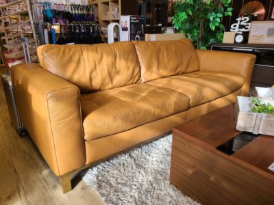 NATUZZI / ナツッジ　EDITIONS / エディションズ 　イタリア製　総本革張り ワイド2Pソファ