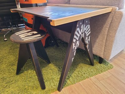 M＆M FURNITURE / エム＆エム ファニチャー　ウマ+天板セット　丸スツール　セミオーダー家具