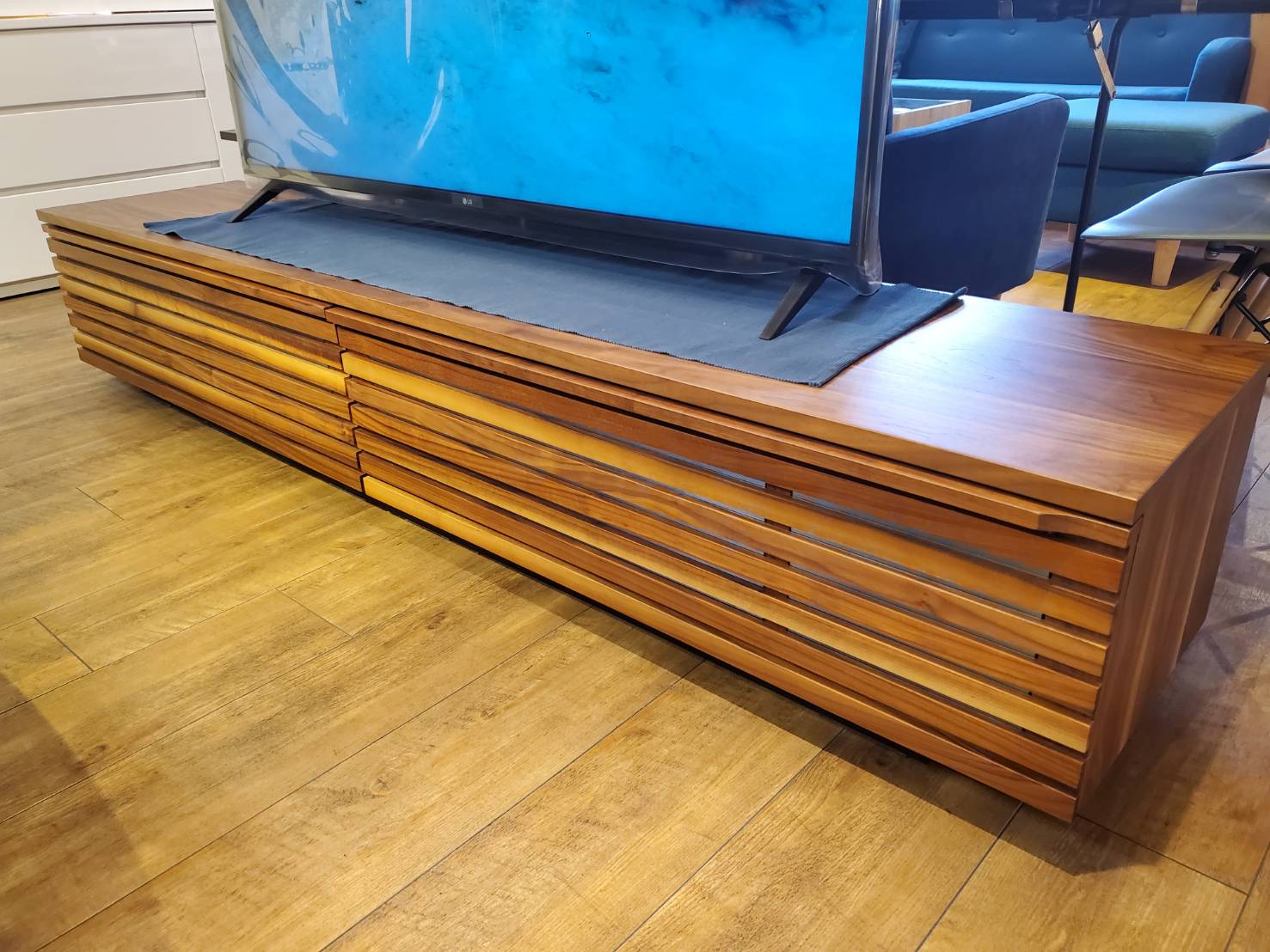 安井家具 テレビボード 大型tv対応 北欧 インダストリアル 格子 オシャレ ローボード 買取しました 愛知と岐阜のリサイクルショップ 再良市場