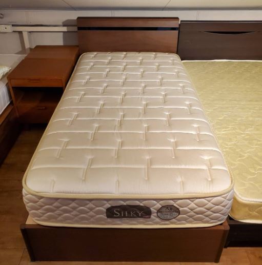 ☆NIHON BED 日本ベッド SILKY シルキー シングルベッド コンセント 