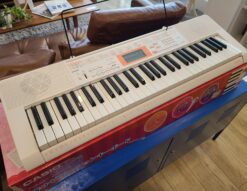 CASIO / カシオ　光ナビゲーション 電子キーボード　マイク付き　LK-123