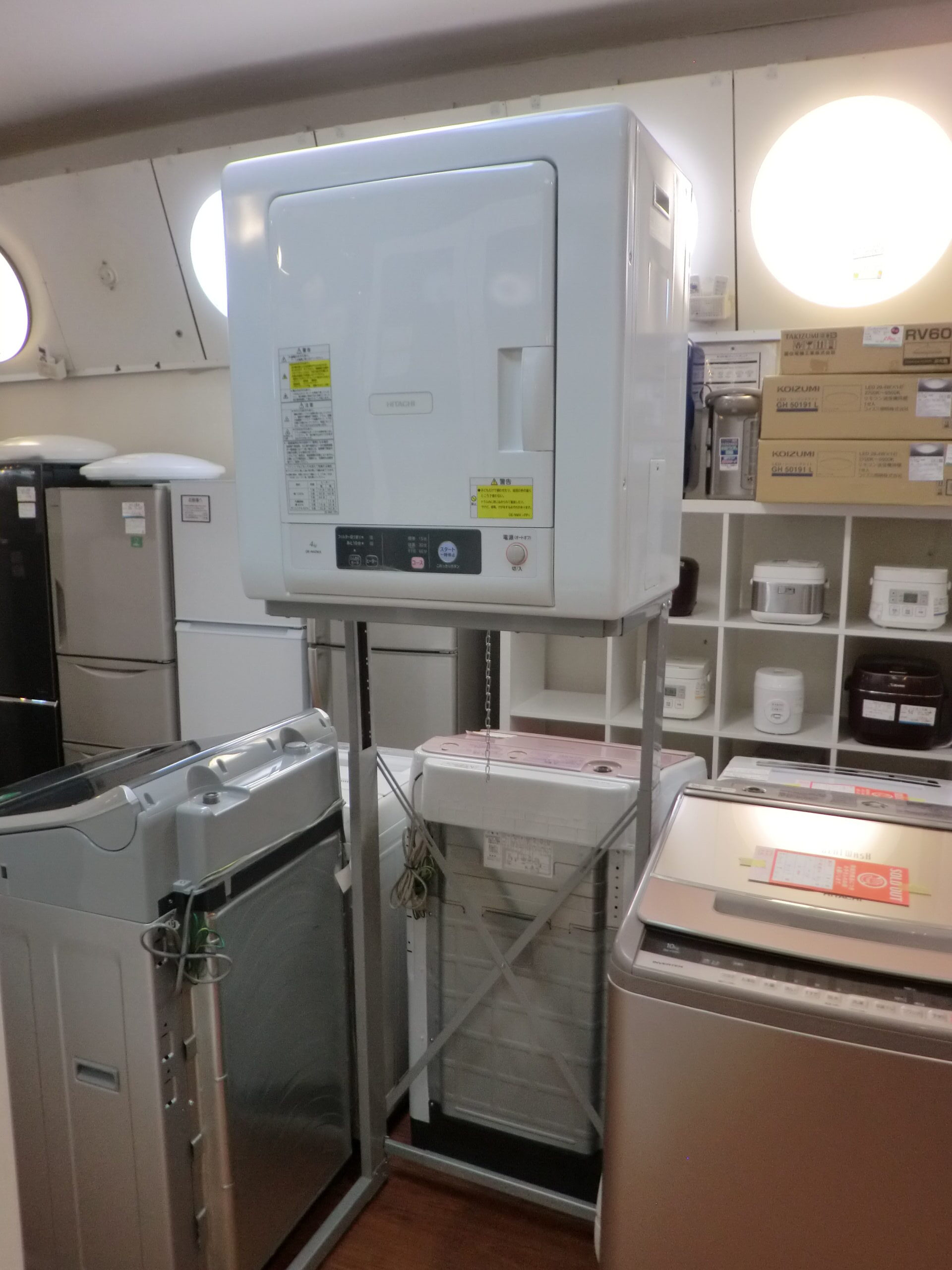 中古品】HITACHI 衣類乾燥機 DE-N40WX 2017年製 買い取りました 中古品】HITACHI 衣類乾燥機 DE-N40WX 2017年製 買い取りました