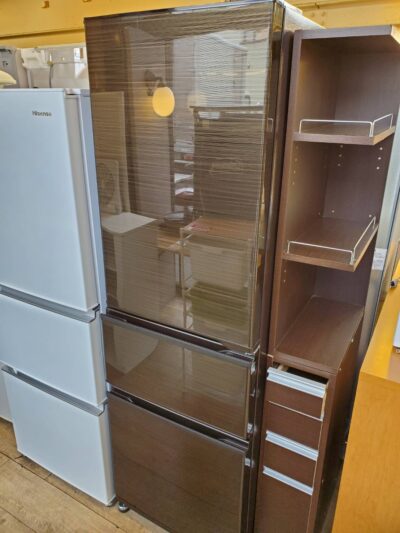 MITSUBISHI　三菱　300L　3ドア　冷蔵庫　2020年製　高年式　自動製氷　右開き　グロッシーブラウン　まんなか野菜室　冷凍室下　冷凍70L　大容量　中型冷蔵庫　おすすめ　単身　自炊派　シングル　2人用　3人用　2～3人用　