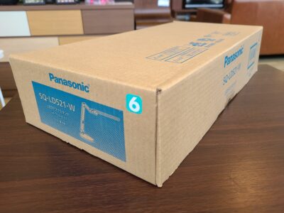 【新品・未使用品】 Panasonic / パナソニック　LEDデスクスタンド　置き型 デスクライト　SQ-LD521