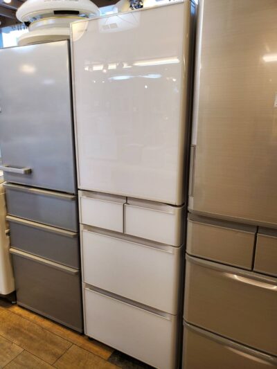 HITACHI　日立　401L　5ドア　冷蔵庫　2020年製　高年式　右開き　400L　大型冷蔵庫　美品　新しい　自動製氷　中古品　まんなか冷凍　クリスタルホワイト　クリスタルドア　ガラストップ　白色　おしゃれ　スタイリッシュ