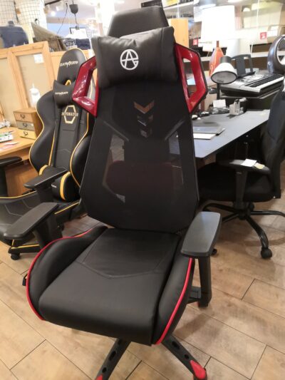 DX Racer gaming chair 3