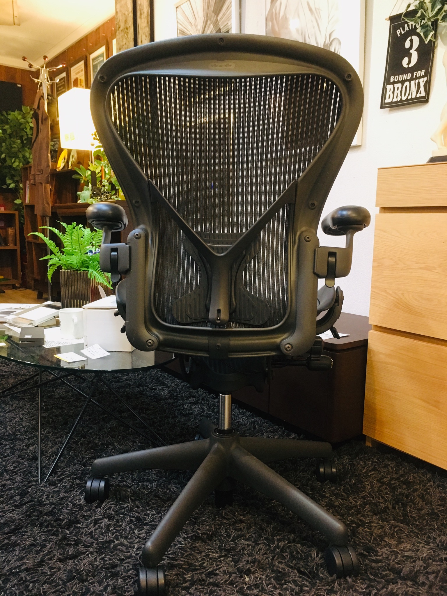 ハーマンミラー＊アーロンチェア（Bサイズ、フル装備）買取しま
