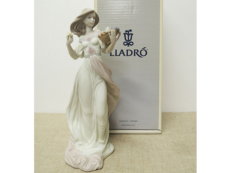 美品 リヤドロ  新聞屋さん 廃盤品 箱あり　お値下げ リヤドロ_メイン.jpg