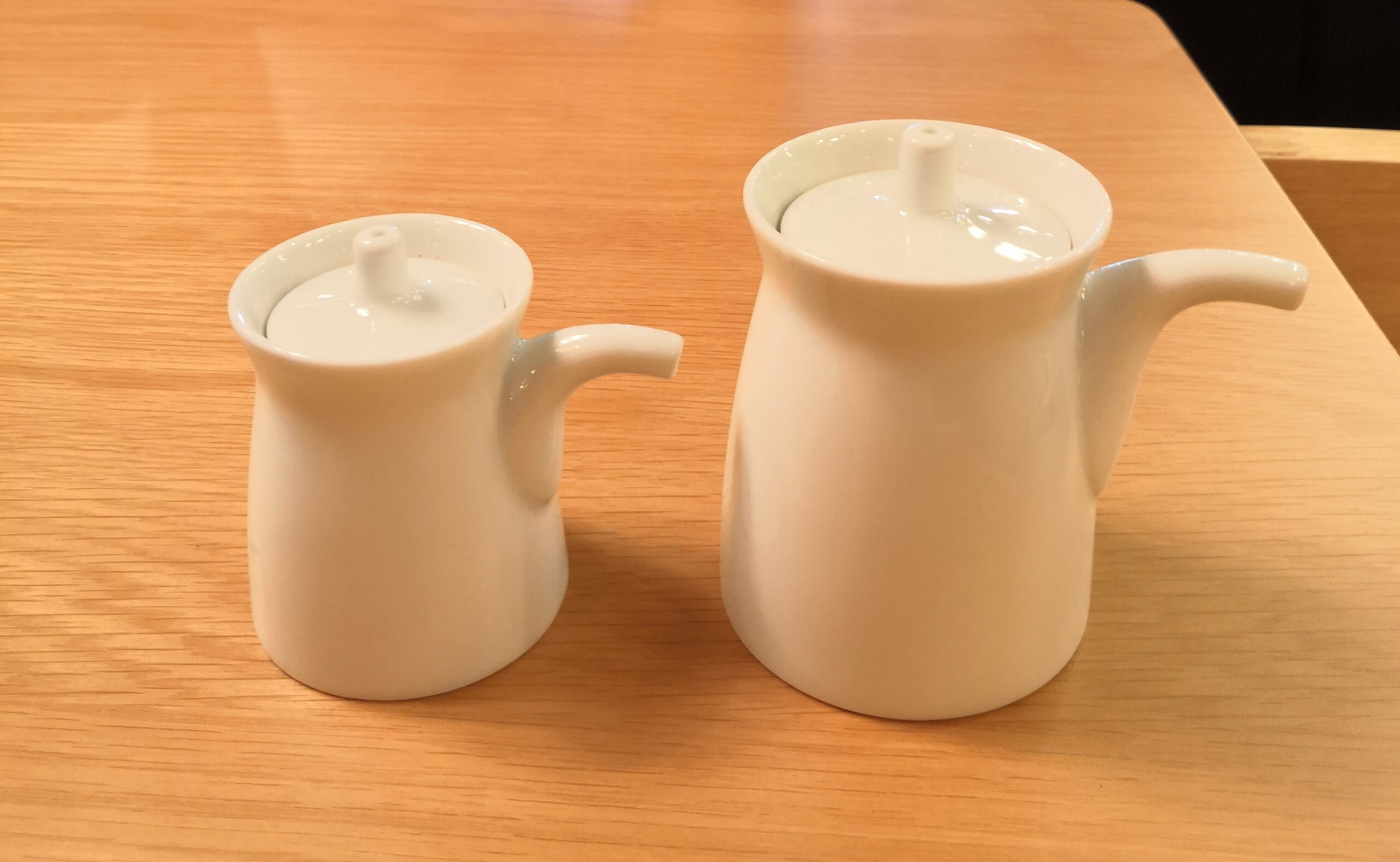 812円 大切な 白山陶器 Hakusan Porcelain G型しょうゆさし 小 白磁サイズ:直径5.6×高さ7.2cm