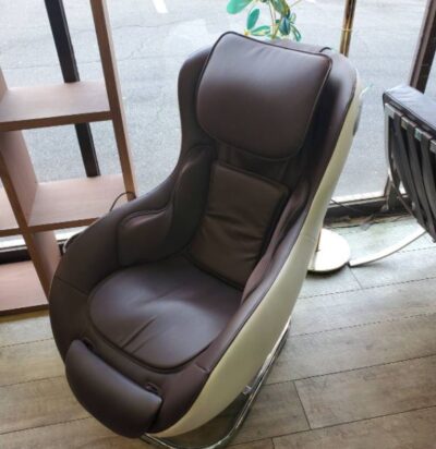 FUJIIRYOKI　フジ医療器　LOW-STYLE　MASSAGE　CHAIR　ロースタイル　マッサージチェア　2017年製　Bluetooth対応　2.1chスピーカー　ベージュ　ブラウン　コンパクト　ローデザイン　省スペース　おススメ　お洒落　インテリア