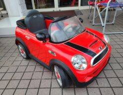 AVIGO / アビーゴ　MINI COOPER S / ミニクーパーS　レッド　電動乗用玩具　子供用自動車