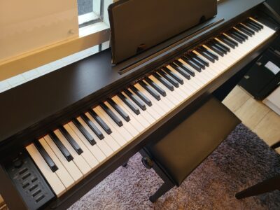 CASIO / カシオ　Privia / プリヴィア　88鍵 電子ピアノ　デジタルピアノ　2020年製　PX-770