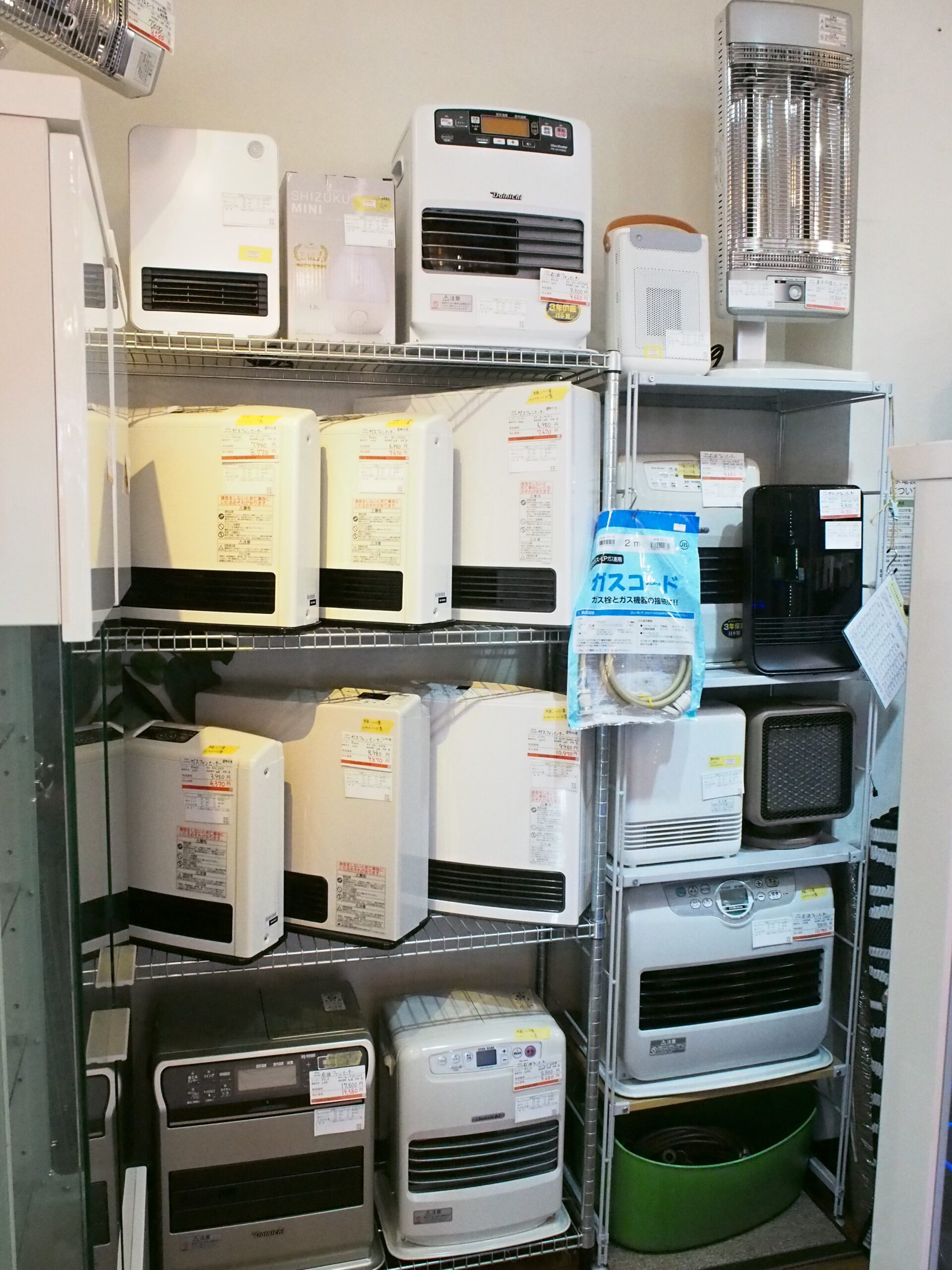 暖房器具大量展示中！石油ファンヒーター・石油ストーブ・電気ストーブ・ガスストーブなどまだまだ在庫ございます！【トレファクマ－ケット千葉おゆみ野店 】｜2020年11月12日｜リサイクルショップ トレファクマーケット（トレファク）千葉おゆみ野店
