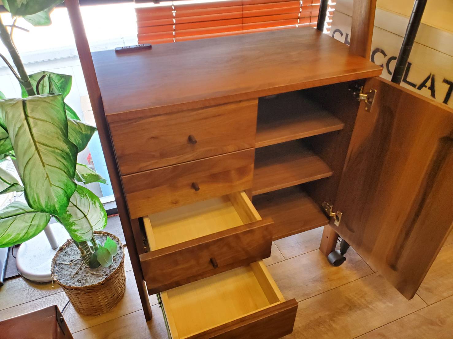 ☆マルヨシ民芸家具 DEEPシリーズ シェルフキャビネット ウォールナット チェストラック 買取しました☆ | 愛知と岐阜のリサイクルショップ 再良市場 ☆マルヨシ民芸家具 DEEPシリーズ シェルフキャビネット ウォールナット チェストラック 買取しました☆ | 愛知と岐阜のリサイクルショップ 再良市場